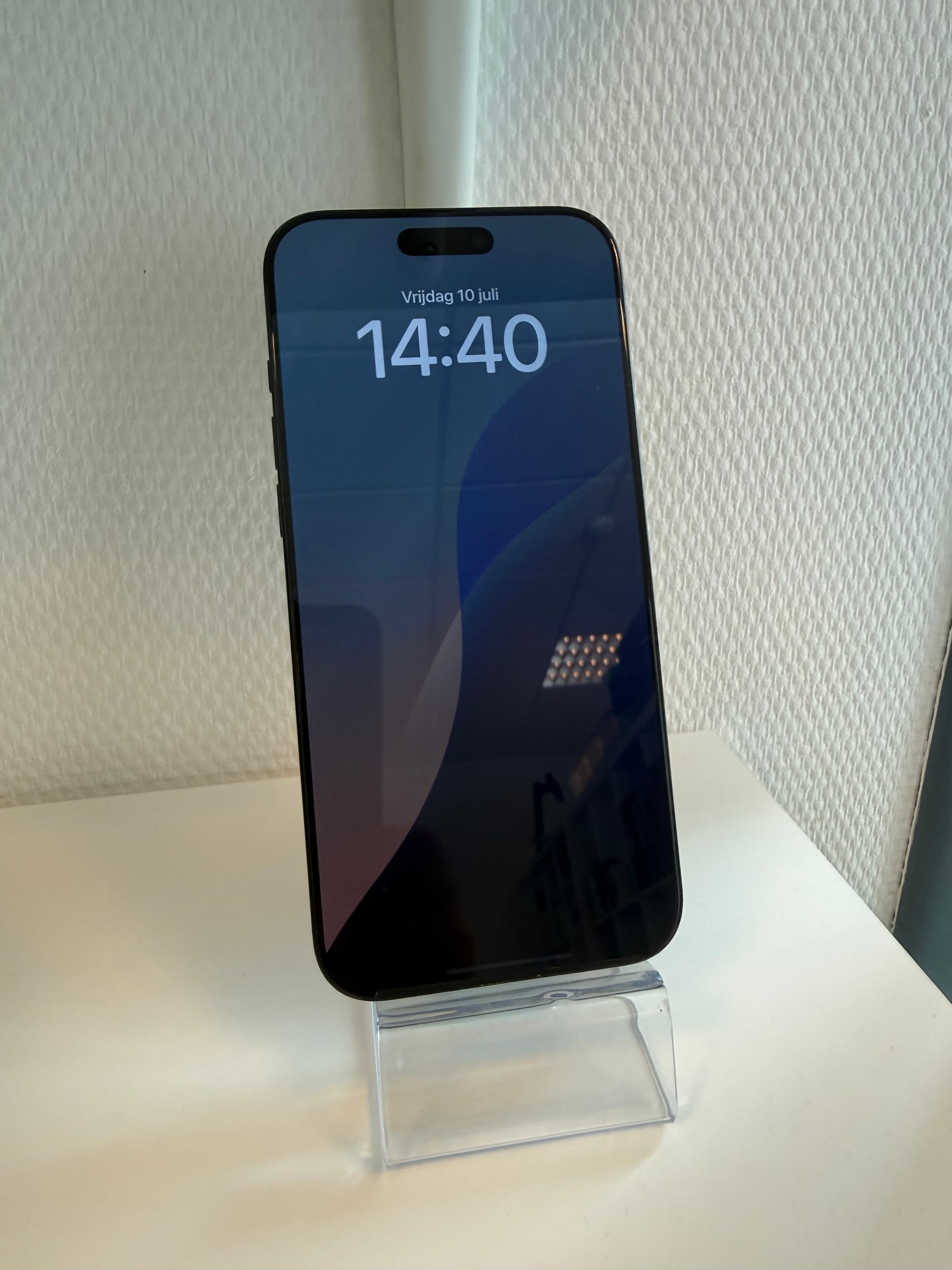 iPhone 16 Pro Max 512GB Zwart — Licht gebruikt · Marge